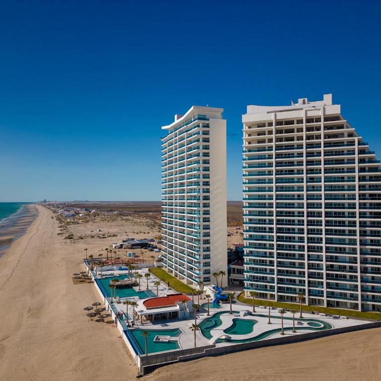 Stunning 1 bedroom condominium (Encantame Verano 1003) - Maison de Vacances - 1