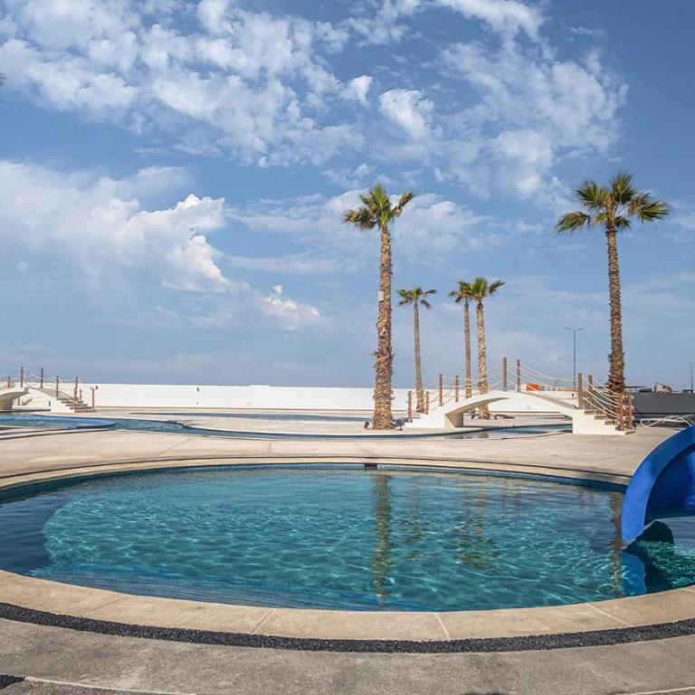 Modish 2 BR Condo at Encantame Towers Velero 2204 - Casa - 25