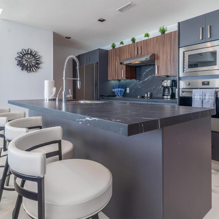 Family Paradise! Splash in The New Lazy River and Sleep In Luxury Encantame Viento 1702 - Vacation Home - 11