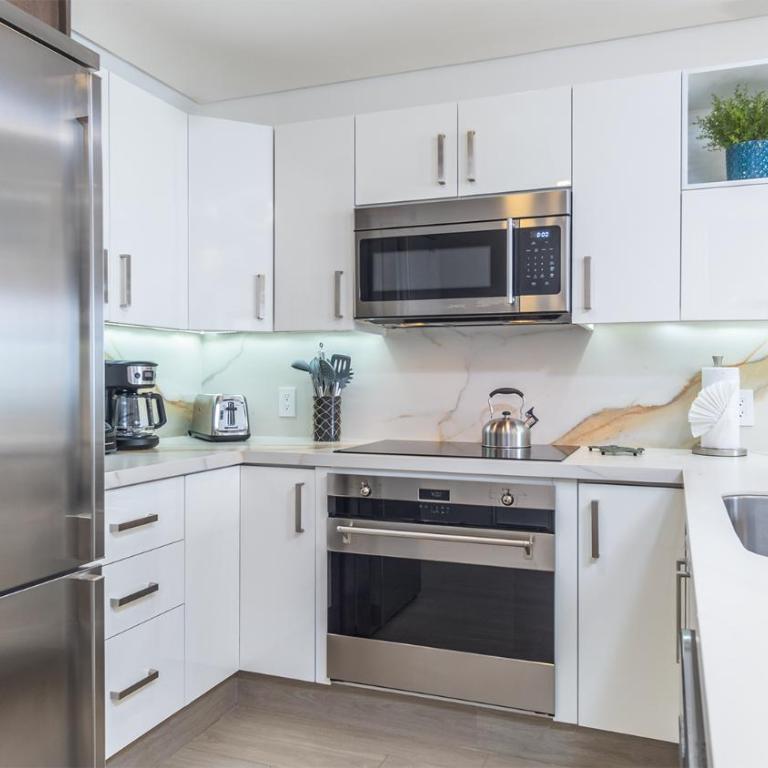 Lavish 1 bedroom Beach Front Condominium Encantame C-1403 - Casa - 9