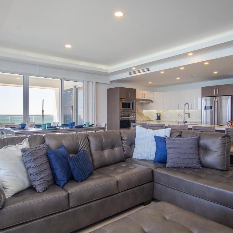 Family Paradise! Splash in The New Lazy River and Sleep In Luxury Encantame Velero 2101 - Vacation Home - 3