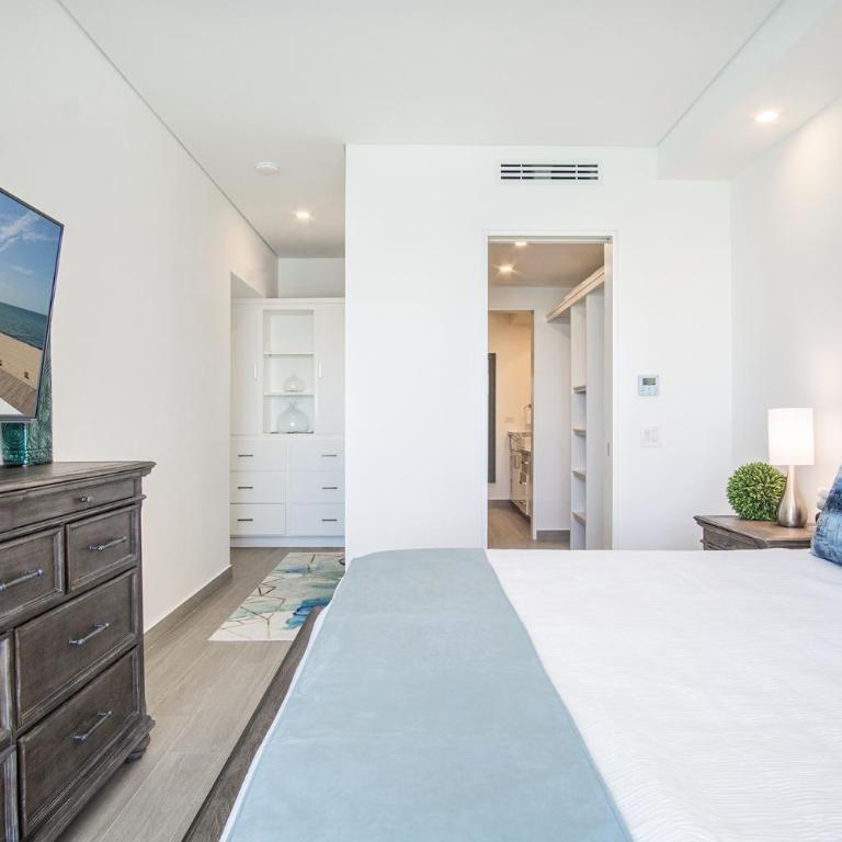 Family Paradise! Splash in The New Lazy River and Sleep In Luxury Encantame Velero 2101 - Vacation Home - 16