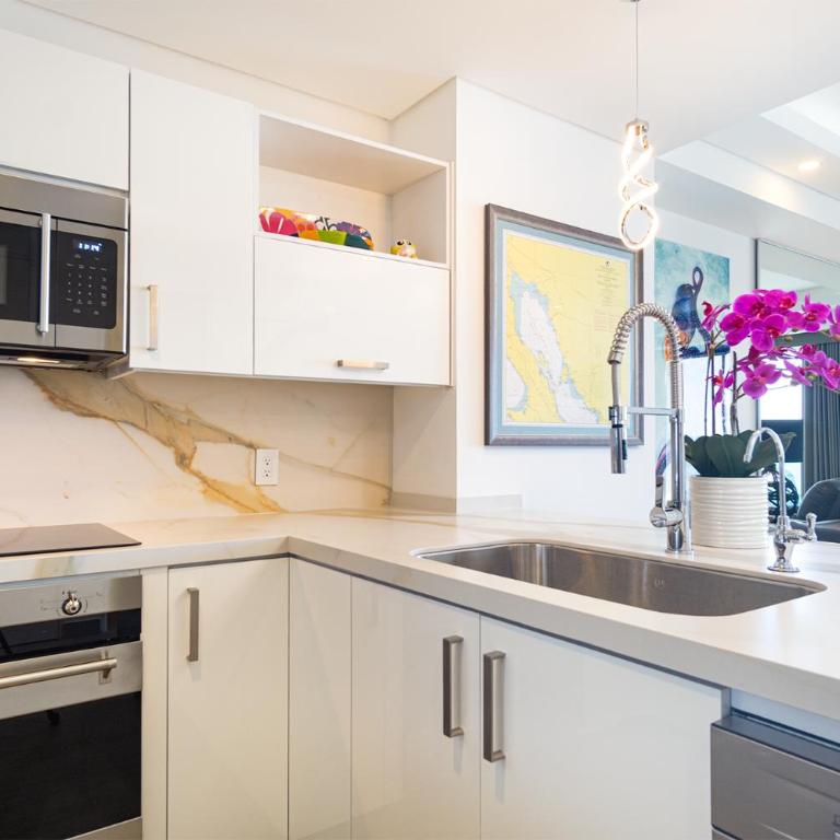 Lavish 1 bedroom Beach Front Condominium Encantame C-1603 - Vacation Home - 16