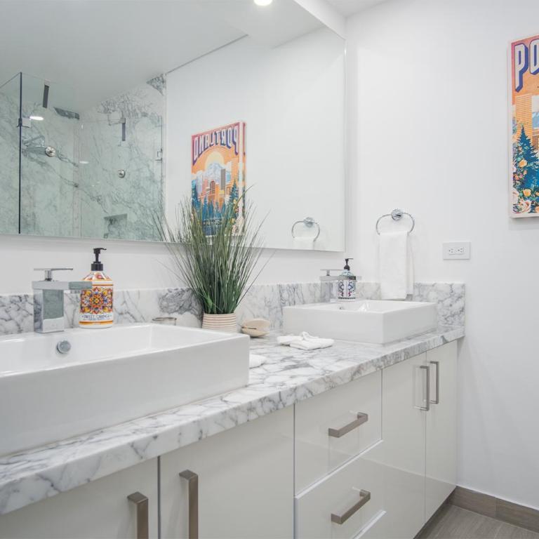 Splash in The New Lazy River and Sleep In Luxury Encantame Towers Velero 2104 - Vacation Home - 15
