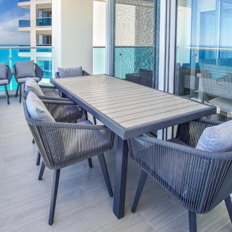 Luxury modern condo at Encantame Towers E1405 - Vacation Home - 38