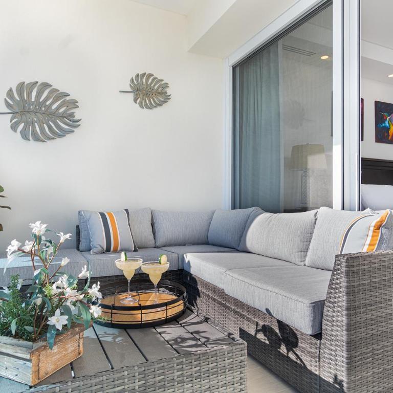 Splash in New Lazy River/Stay in Modern Luxury Encantame 702 - Vacation Home - 4