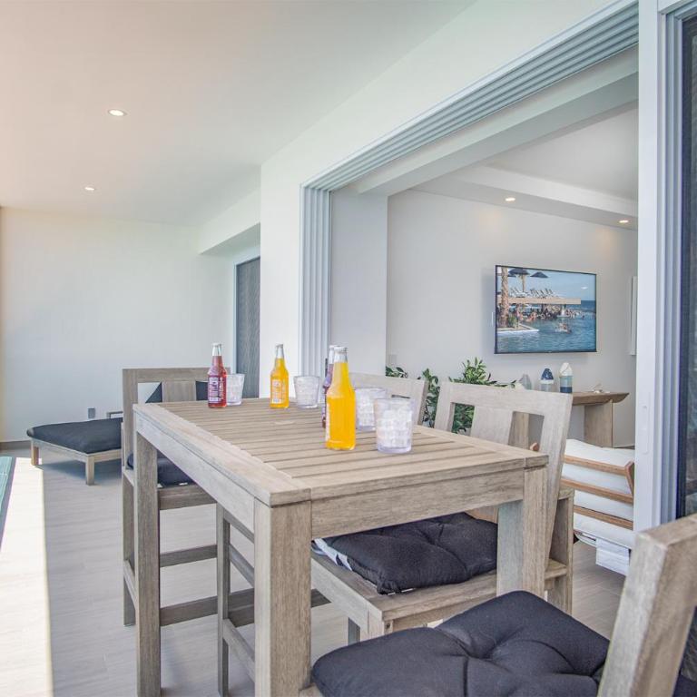 Stunning 2BR condo at Encantame Towers Velero 2302 in playa Encanto - Vacation Home - 3