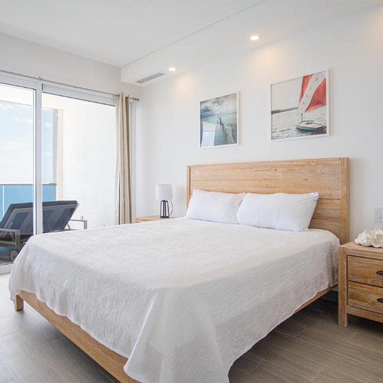 Stunning 2BR condo at Encantame Towers Velero 2302 in playa Encanto - Vacation Home - 14