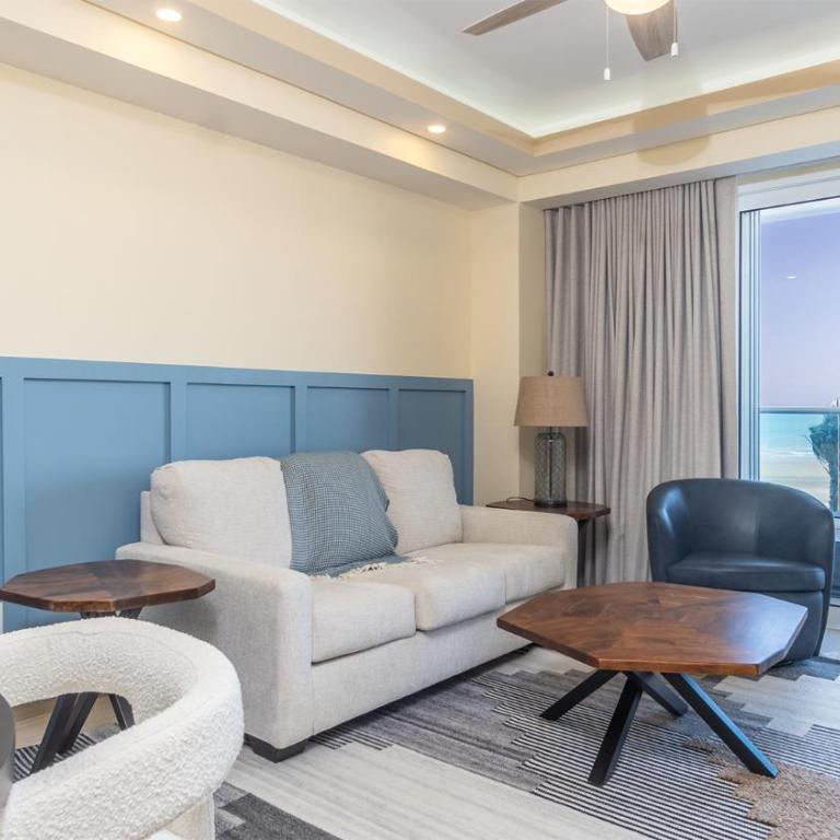Splash in The New Lazy River/Stay in Modern Luxury Encantame Viento 303 - Vacation Home - 1