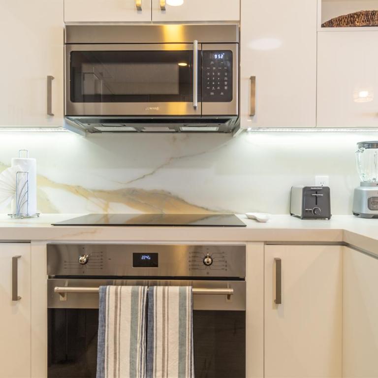 Splash in The New Lazy River/Stay in Modern Luxury Encantame Viento 303 - Vacation Home - 7