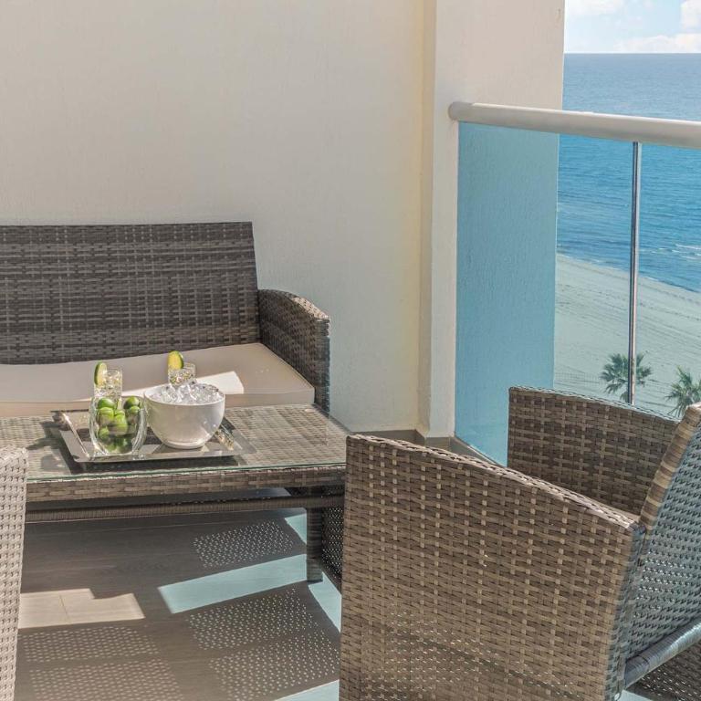 Splash in New Lazy River/Stay in Modern Luxury Encanatmae 703 - Vacation Home - 9