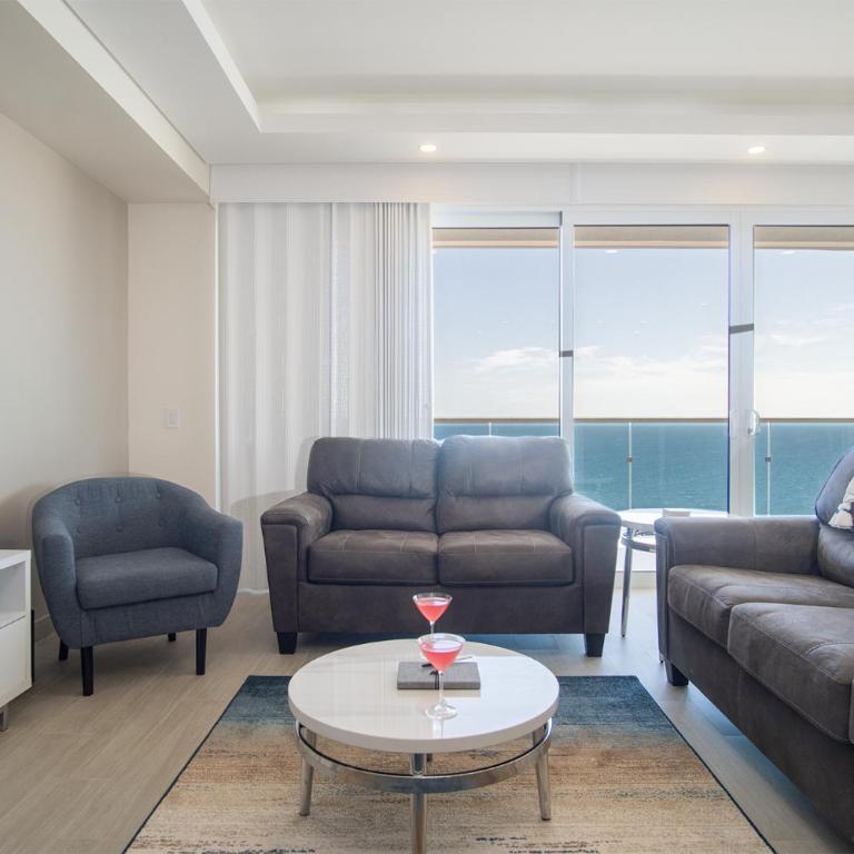 Family Paradise Splash in The New Lazy River and Sleep In Luxury Encantame Towers C 1701 - Vacation Home - 4