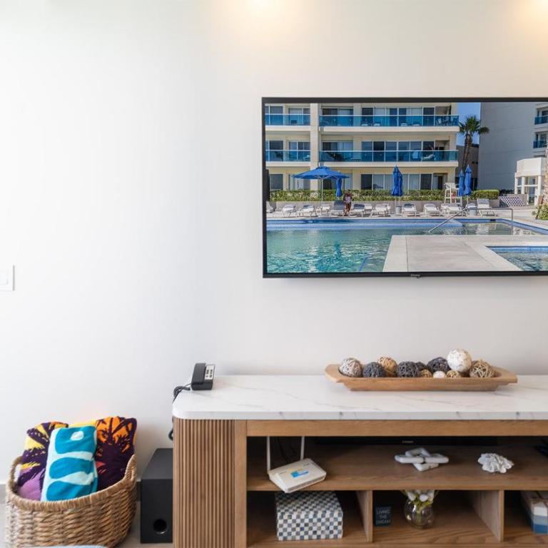 Modern Luxury, Beachfront, Ocean Views C1803 Encantame - Vacation Home - 7