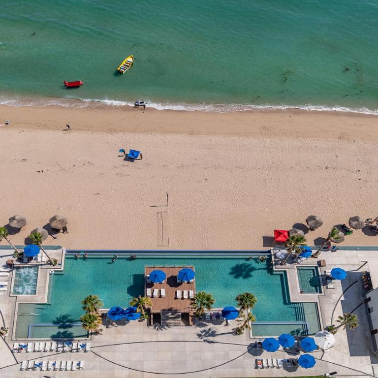 Modern Luxury, Beachfront, Ocean Views C1803 Encantame - Vacation Home - 21