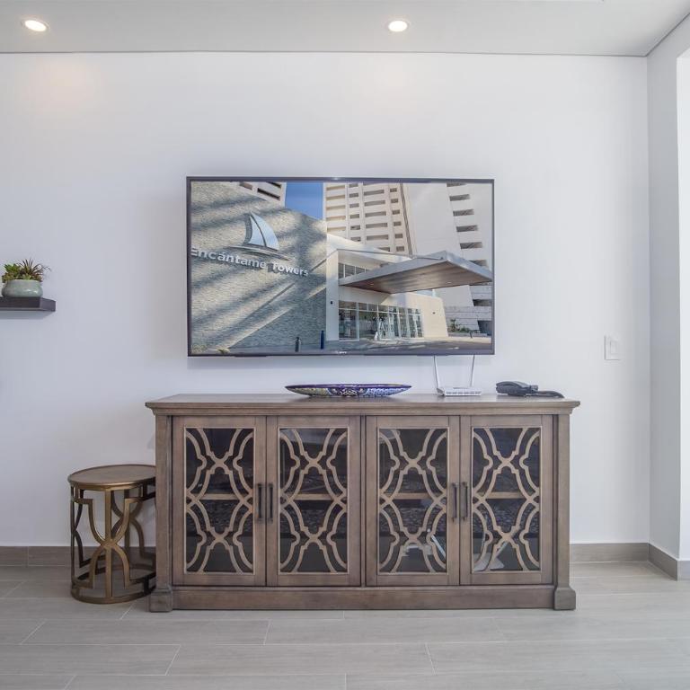 Looking for the perfect scape from the city? Peaceful 2 bedroom condo Verano 804 - Vacation Home - 4