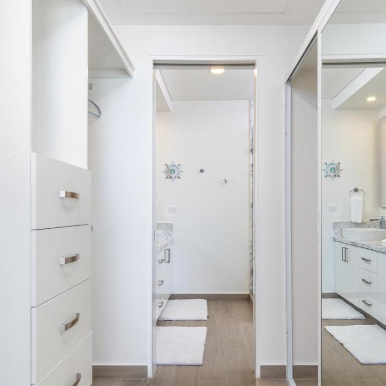 A Style Of Its Own 2 bedroom unit Encantame Viento 1202 - Vacation Home - 24