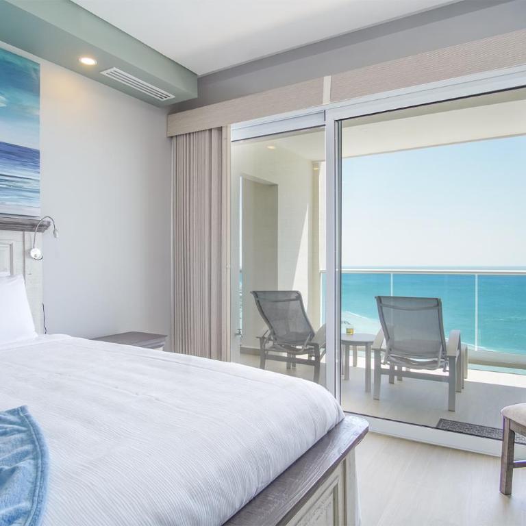 Imagine coming to this gorgeous 2 bedroom condo E1002 - Casa - 12