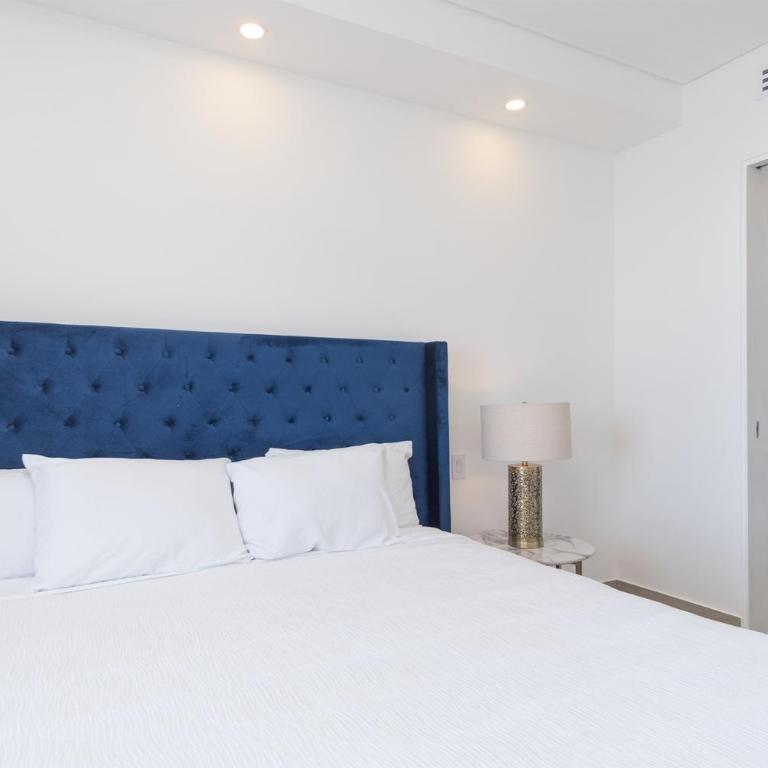 Spectacular 2 bedroom 2bathroom Beach Front Condominium at Encantame C1002 - Casa - 17