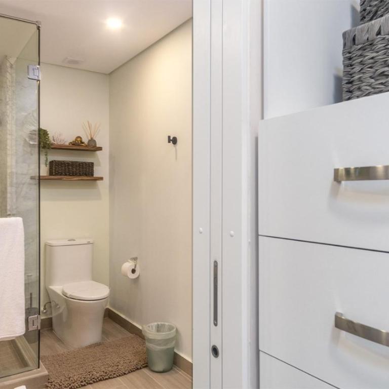 Exceptional one bedroom condominium Viento 803 - Encantame Towers - Casa - 14