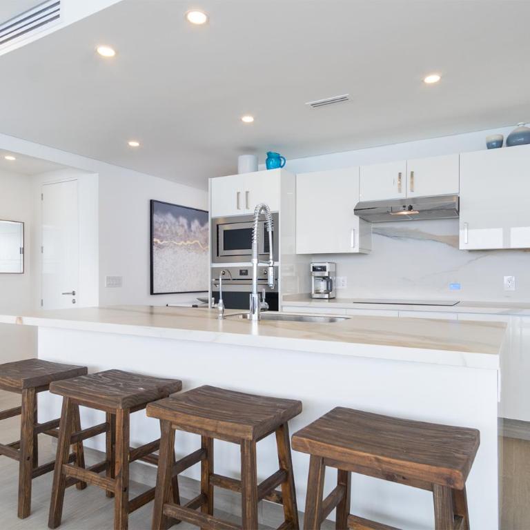 Stunning 2 bedroom Corner Beach Front Condominium Encantame C-1105 - Vacation Home - 13