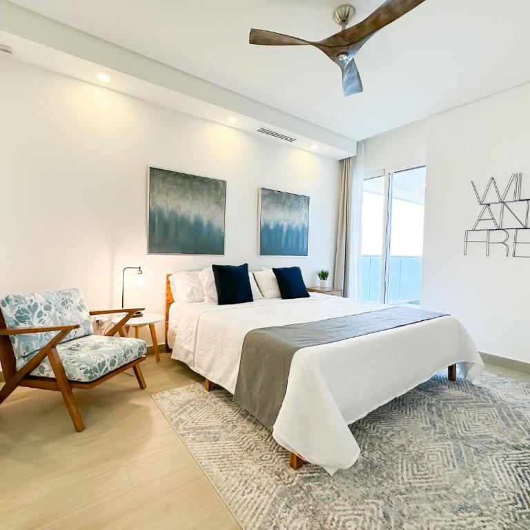 Stunning 2 bedroom Corner Beach Front Condominium Encantame C-1105 - Vacation Home - 18