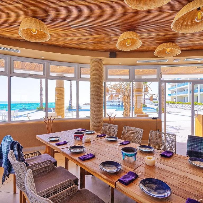Stunning 2 bedroom Corner Beach Front Condominium Encantame C-1105 - Vacation Home - 31