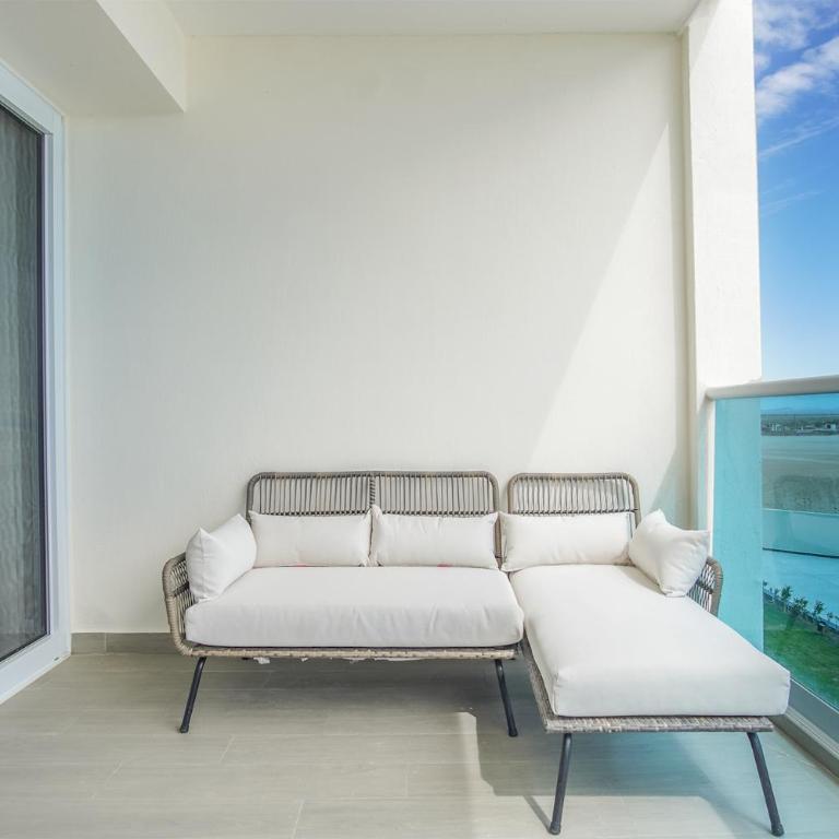 Gorgeous 2 bedroom condominium (Encantame Verano 204) - Vacation Home - 21