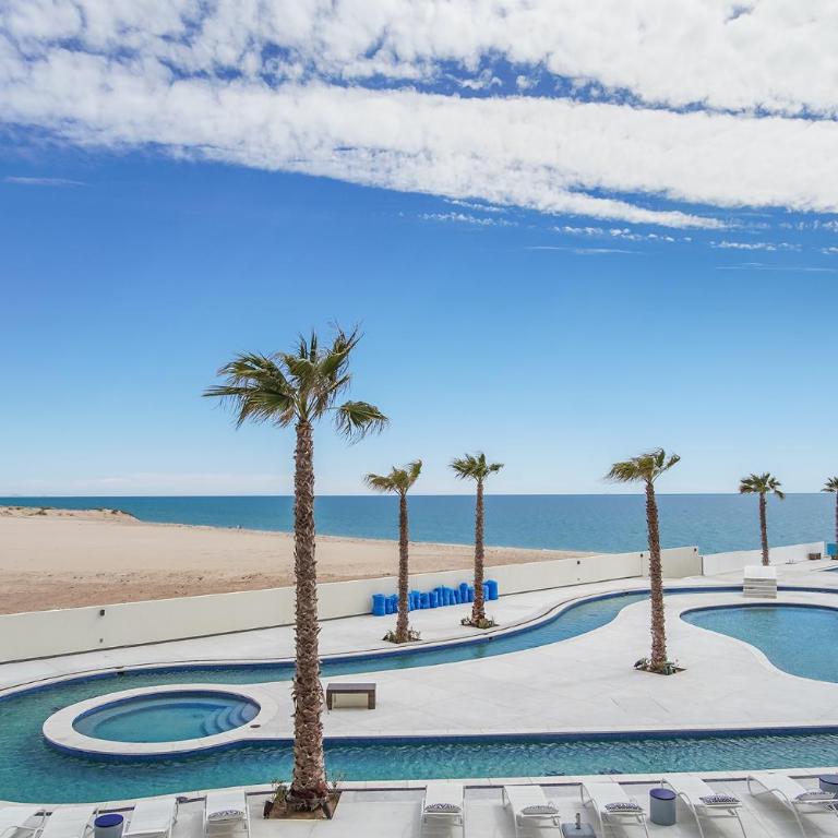 Gorgeous 2 bedroom condominium (Encantame Verano 204) - Maison de Vacances - 33
