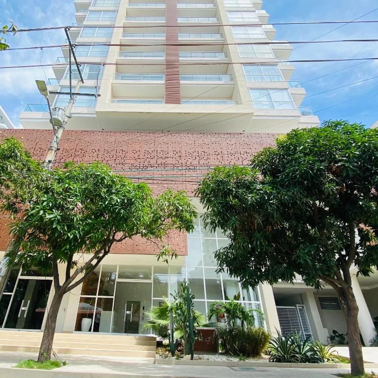 Blue Loft 14th floor with balcony overlooking the ocean and marina, Jacuzzi, Sauna, Turkish bath, swimming pool, gym, spa y bar - One-Bedroom Apartment - 43