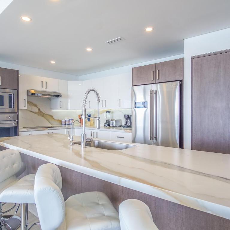 Breathtaking 3 bedroom condo Encantame Towers Velero 1801 - Vacation Home - 9