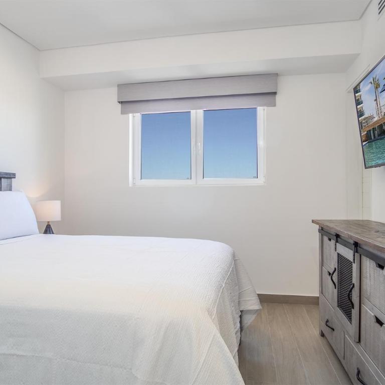 Breathtaking 3 bedroom condo Encantame Towers Velero 1801 - Vacation Home - 24