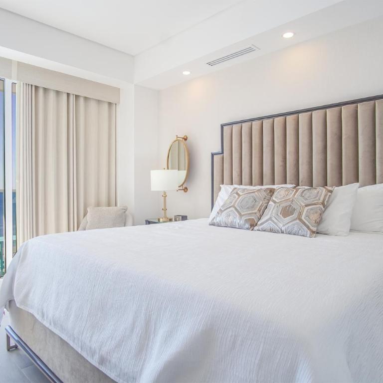 Stay in Luxury/Splash in New Lazy River this Winter Encanatame Towers 903 - Vacation Home - 13