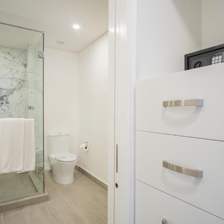 Stay in Luxury/Splash in New Lazy River this Winter Encanatame Towers 903 - Vacation Home - 17