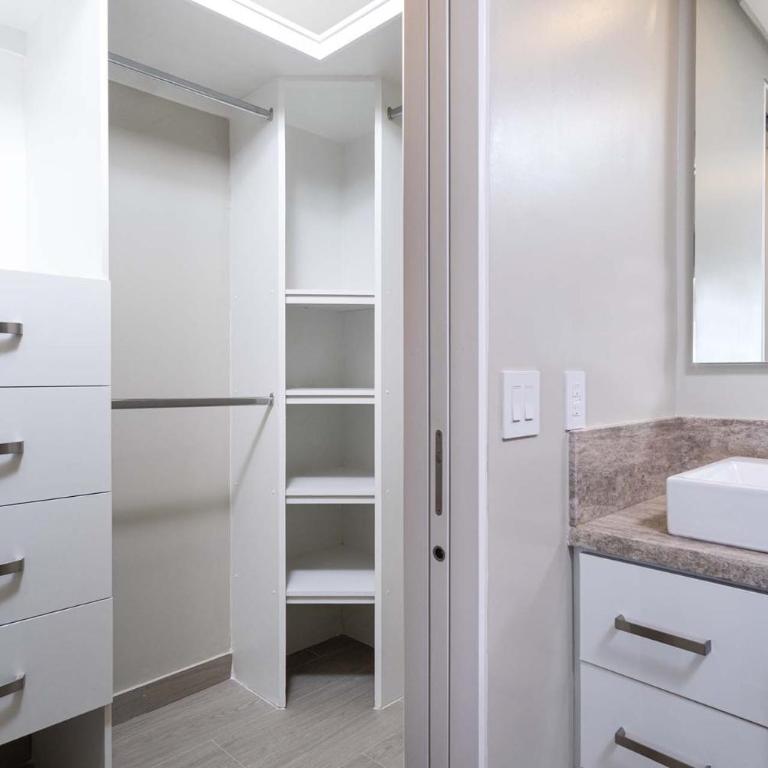 Splash in New Lazy River/Stay in Modern Luxury Encantame C-705 - Casa - 14