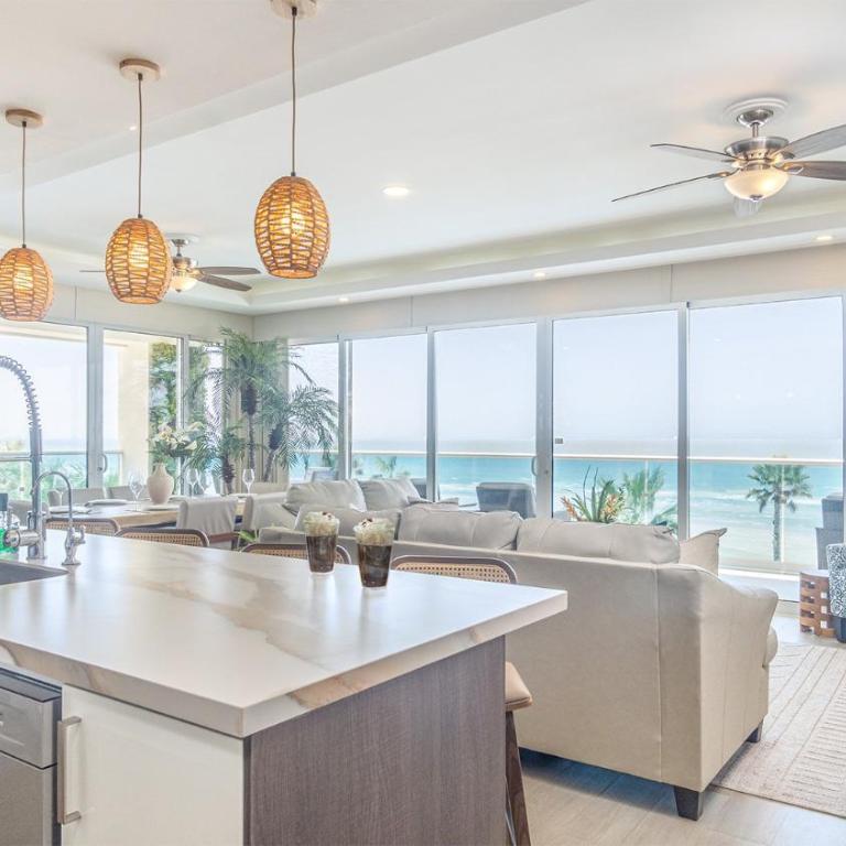 Unique condo by the beach at Encantame Towers C305 - Casa - 2
