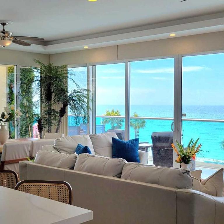 Unique condo by the beach at Encantame Towers C305 - Casa - 4