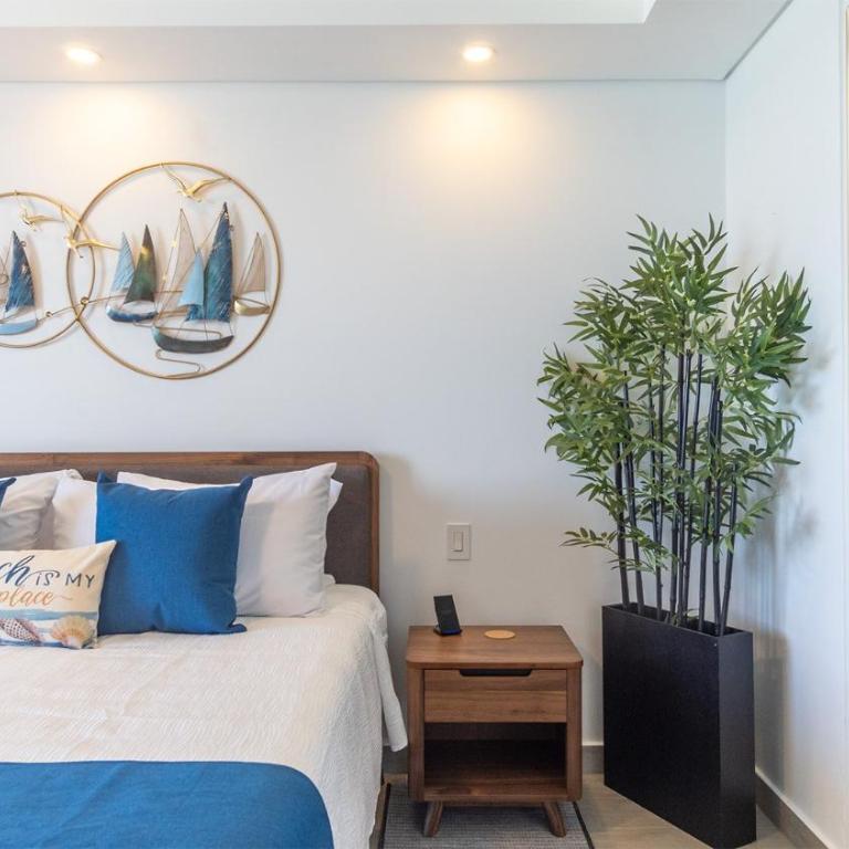Unique condo by the beach at Encantame Towers C305 - Casa - 29