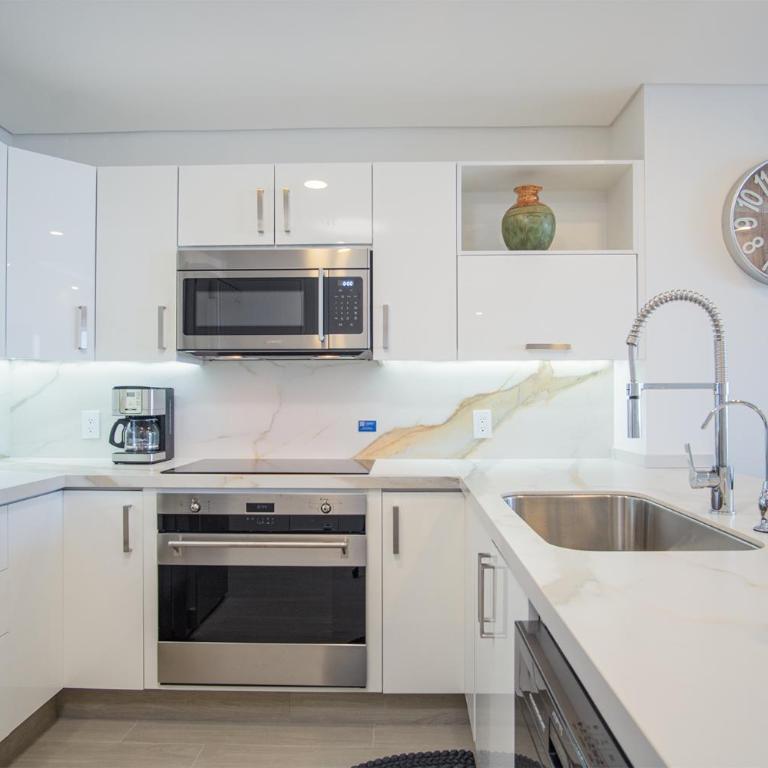 Splash in The New Lazy River and Sleep In Luxury Encantame Towers Velero 303 - Vacation Home - 6