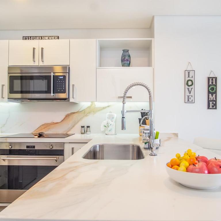 Modern Luxury, Beachfront, Ocean Views C203 Encantame - Vacation Home - 14