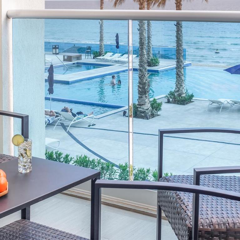 Modern Luxury, Beachfront, Ocean Views C203 Encantame - Vacation Home - 32