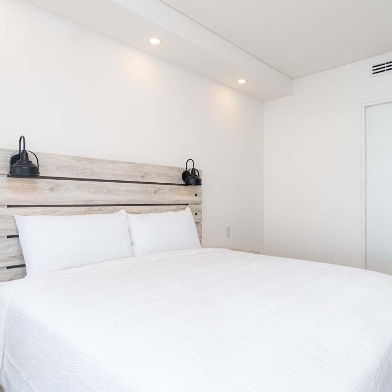 Family Paradise! 3 bedroom Corner Condominium Beach Front Encantame C-701 - Vacation Home - 28