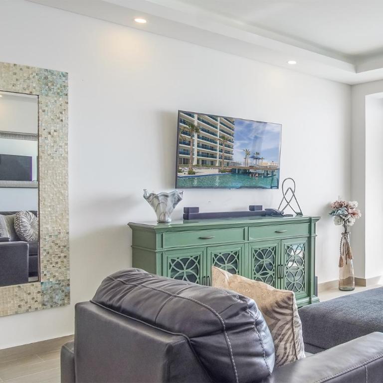 Marvelous 2 bedroom condo Encantame Towers Verano 604 - Casa - 5