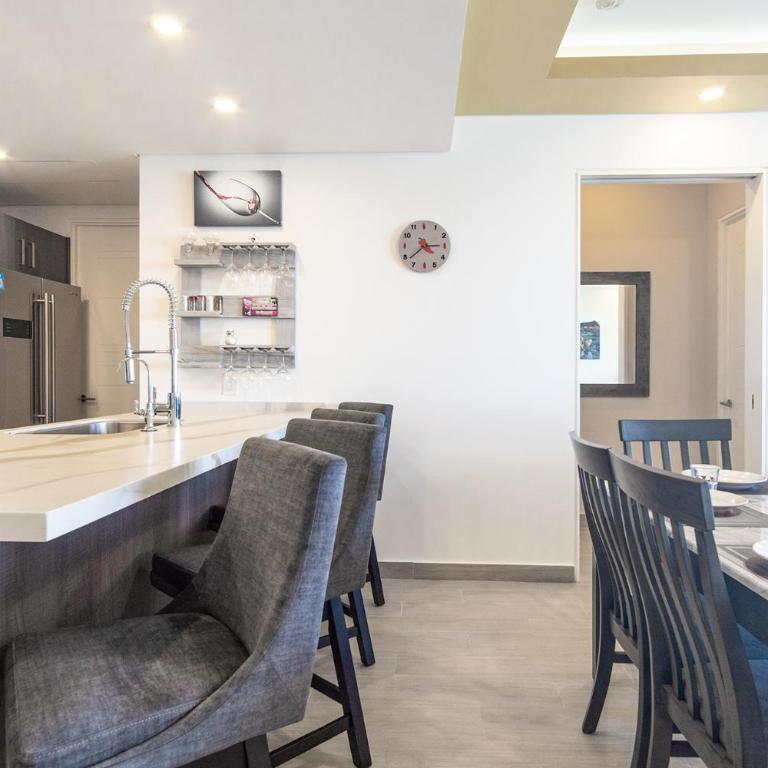 Splash in The New Lazy River and Sleep In Luxury Encantame Towers C 1204 - Vacation Home - 10