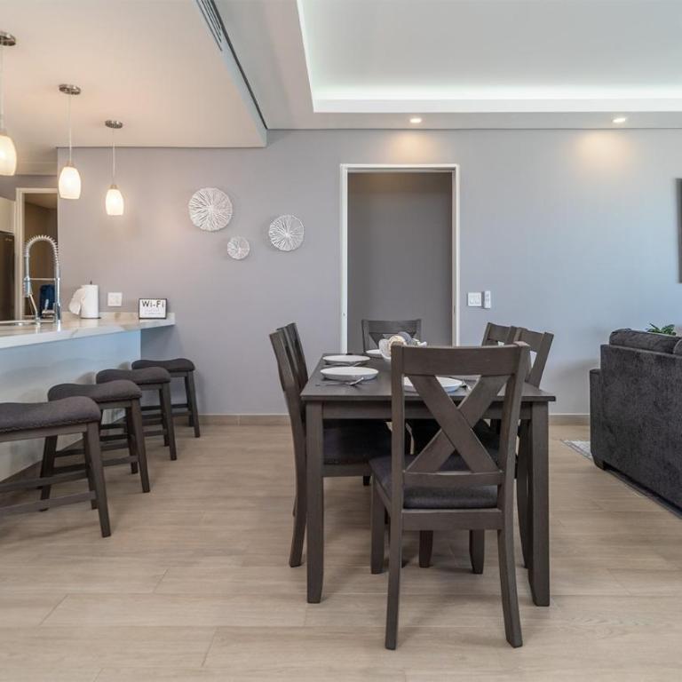 Waterfront Getaway 2 Bedroom Condo W1102 - Casa - 8