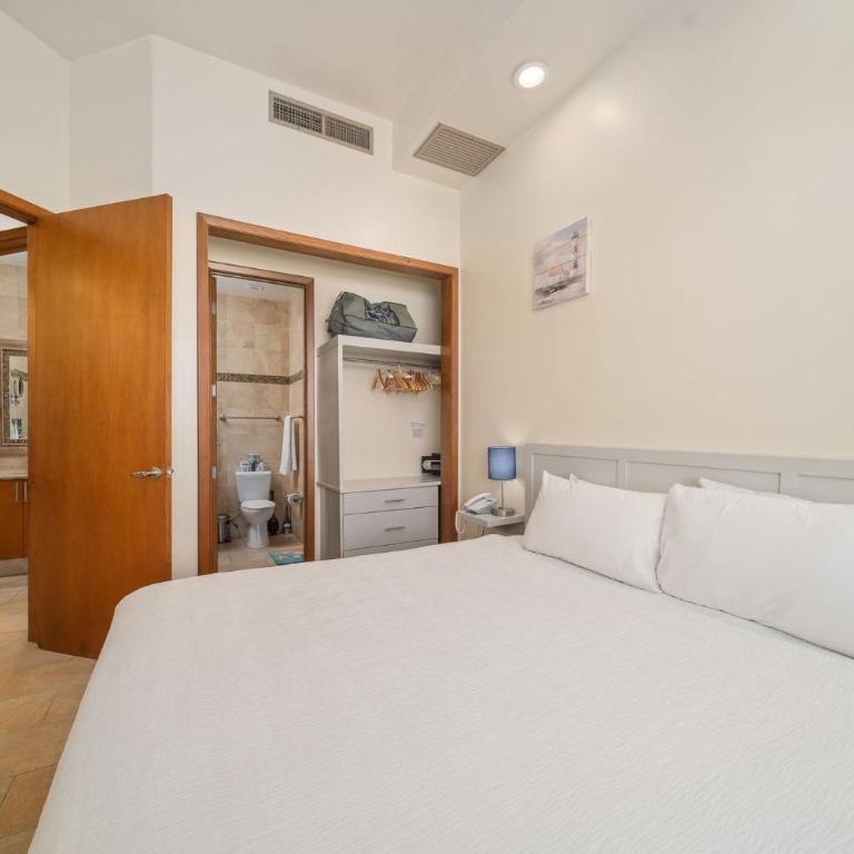 Las Palomas OV 2BR 2BA Penthouse Cortez 1604 - Apartamento - 27