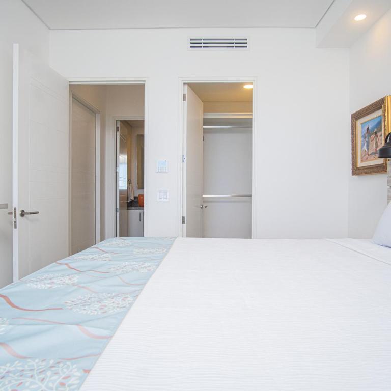 Splash in The New Lazy River and Sleep In Luxury Encantame Towers Velero 2202 - Vacation Home - 12