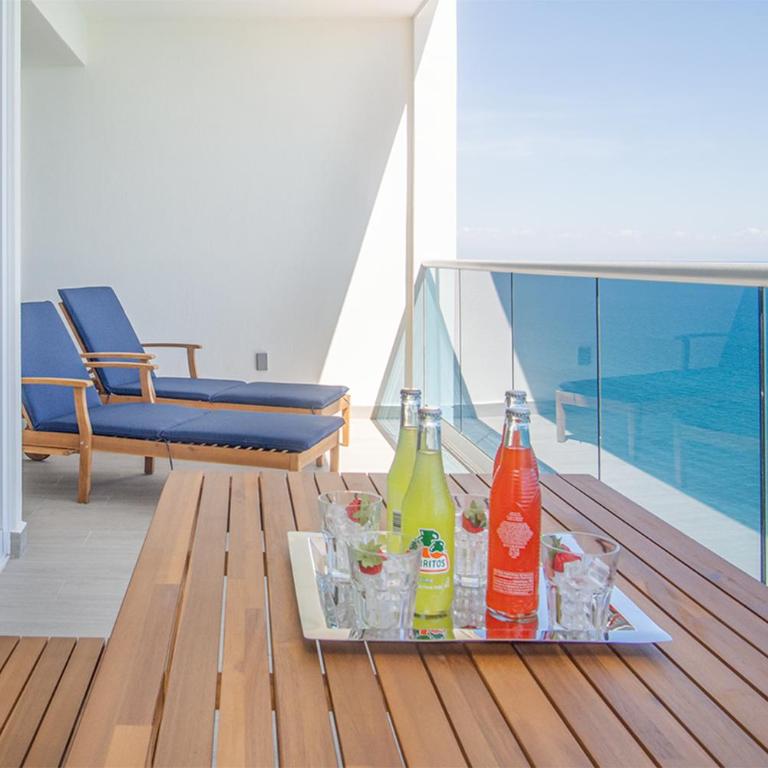 Splash in The New Lazy River and Sleep In Luxury Encantame Towers Velero 2202 - Vacation Home - 23