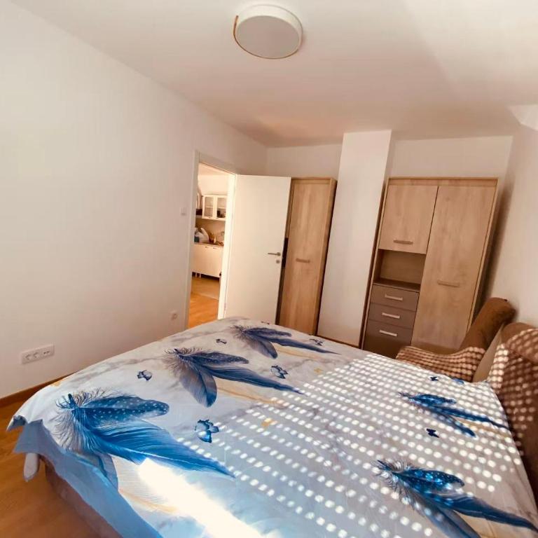 Lucky's House S - Two-Bedroom Apartment - 4
