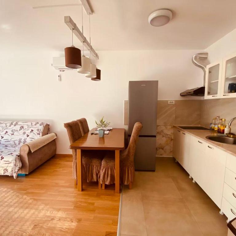 Lucky's House S - Two-Bedroom Apartment - 14