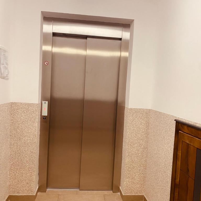 Lucky's House S - Two-Bedroom Apartment - 24